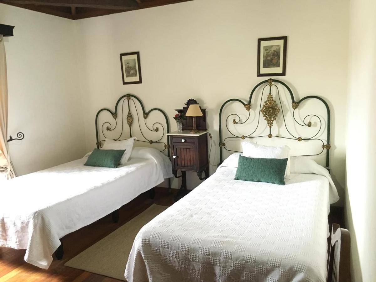 Casa Rural La Ganania ลอส เรอาเลคอส ภายนอก รูปภาพ
